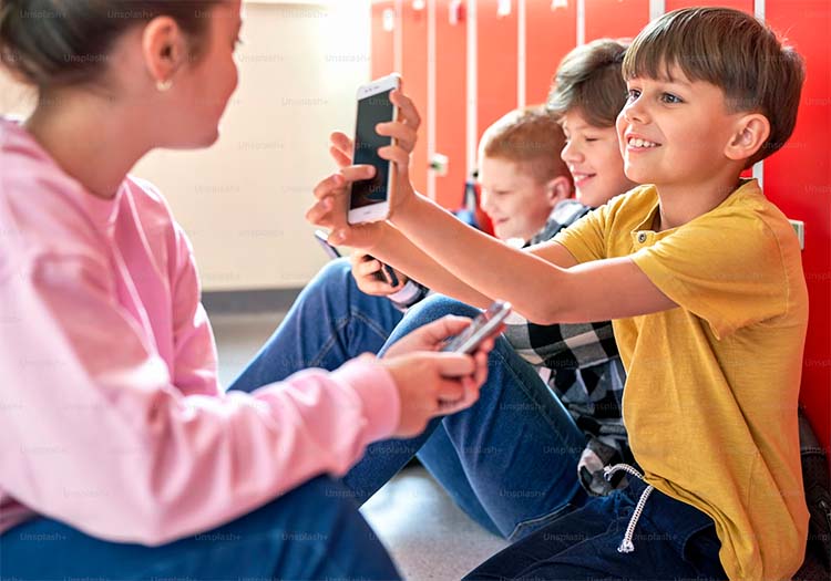 Ingang naar themales AI voor het primair onderwijs, stichting jong ondernemen